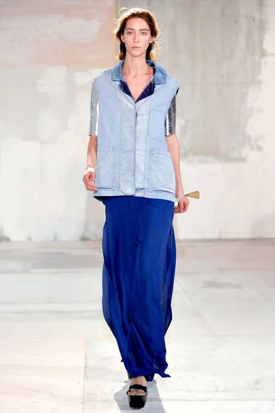 Look 2